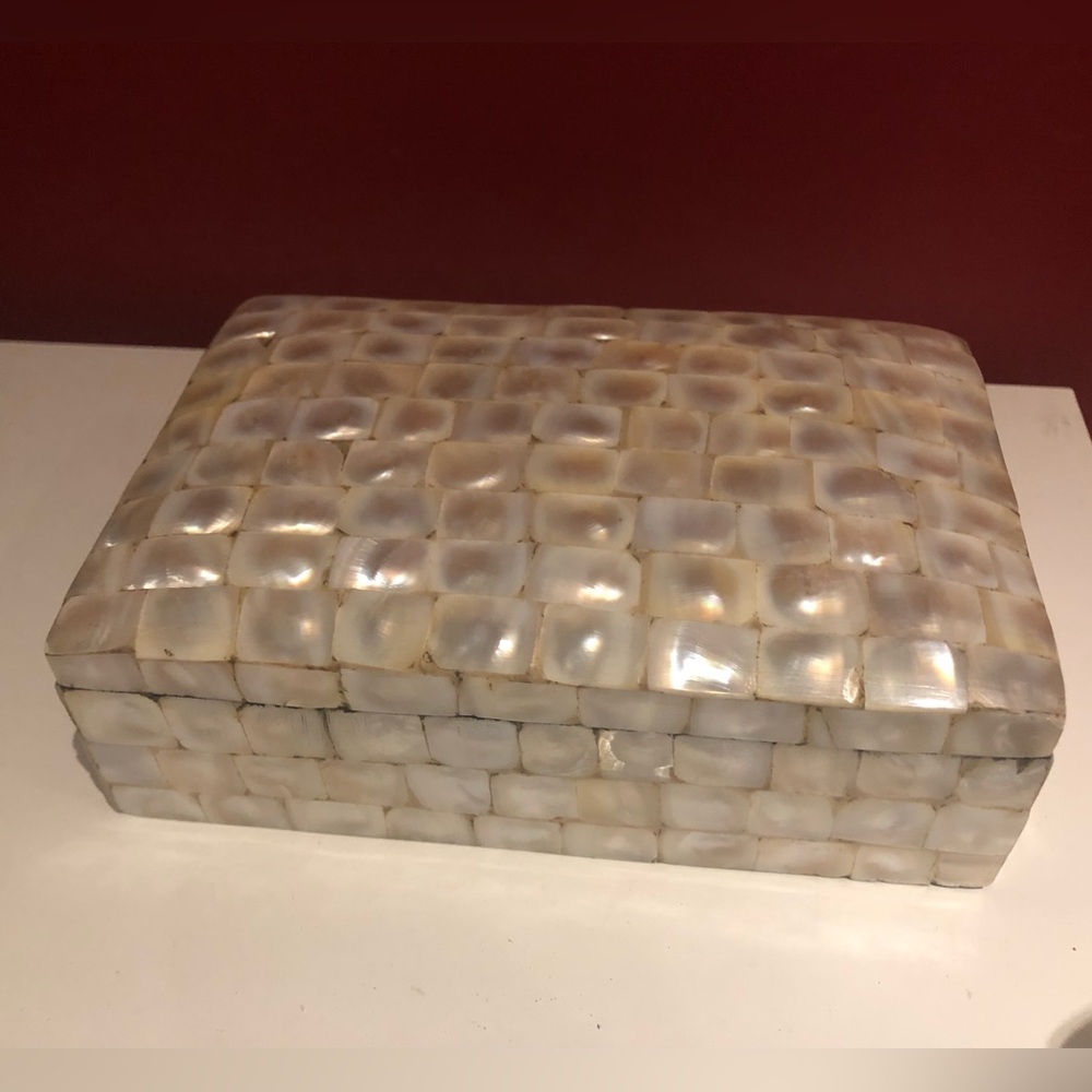 Elegant Mother of Pearl Jewelry Box